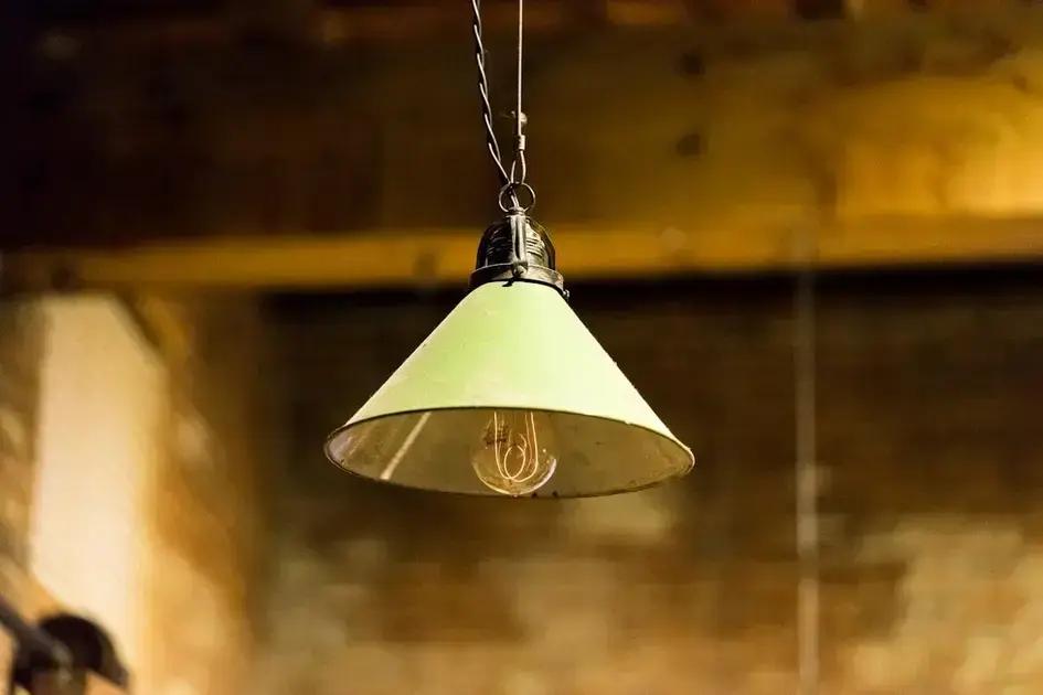 LED-Integrated Danish column floor lamp with swivel head: redefined efficiency
